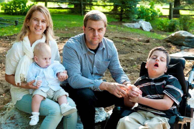 Leurs deux fils décèdent en 5 ans de la même maladie